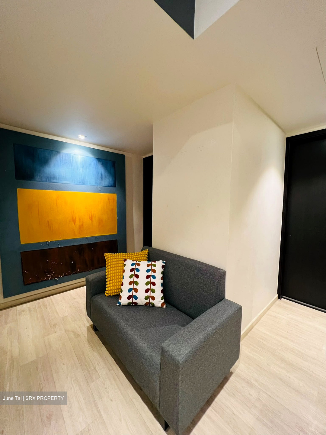 International Plaza (D2), Apartment #596275001